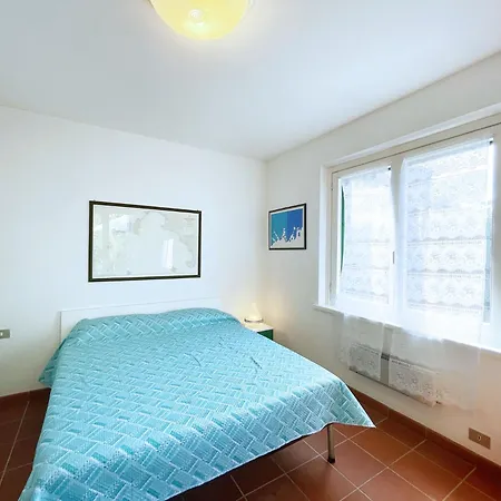 Sant'anna Del Volterraio - Strada Maestra 56 *