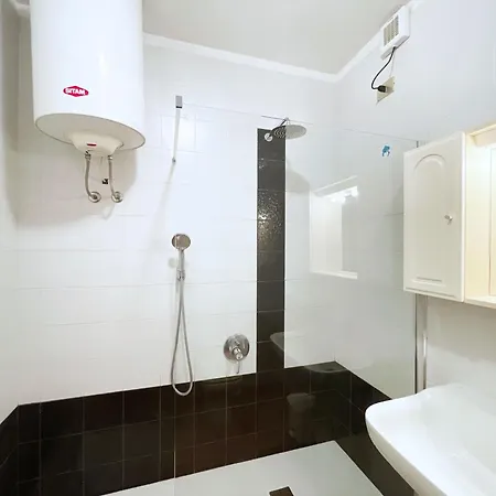 Sant'anna Del Volterraio - Strada Maestra 56 * Bagnaia (Livorno)