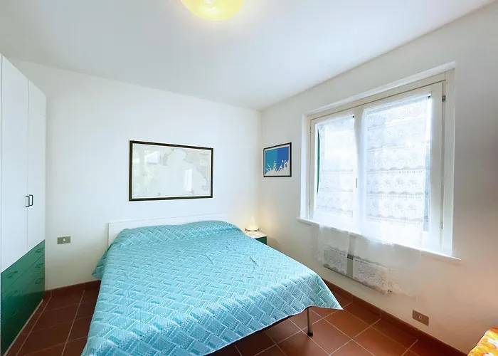 Sant'anna Del Volterraio - Strada Maestra 56 *